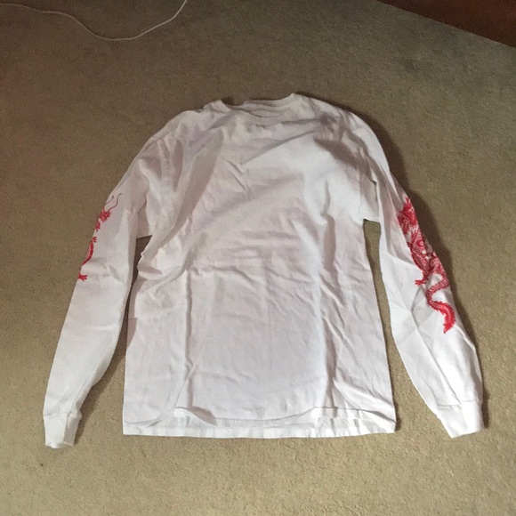 Urban Outfitters Other - Long Sleeve dragon Tee